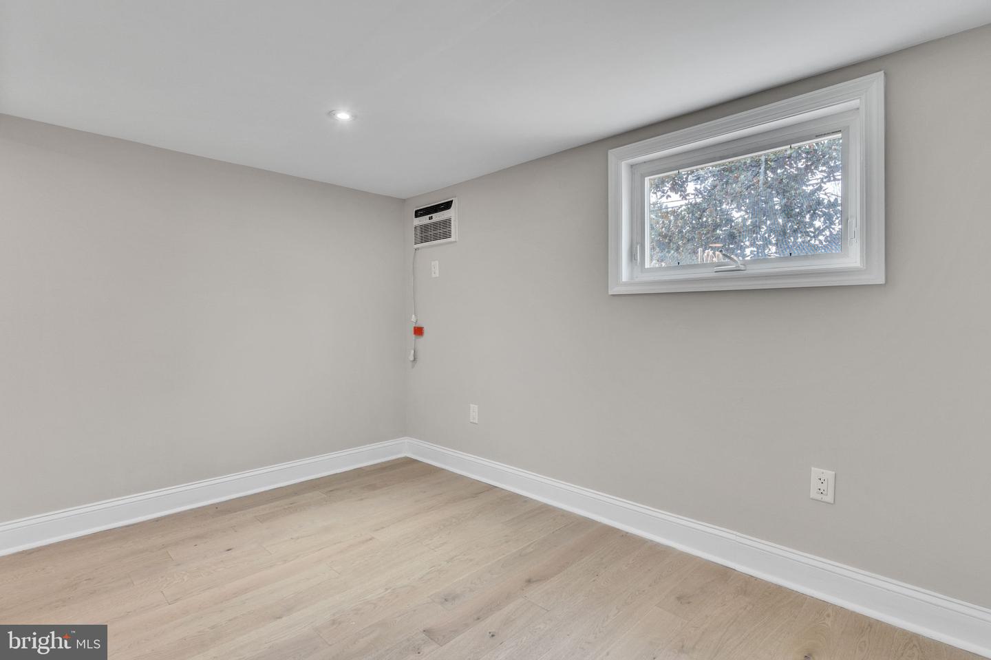 6604 CAVALIER DR, ALEXANDRIA, Virginia 22307, 4 Bedrooms Bedrooms, ,3 BathroomsBathrooms,Residential,For sale,6604 CAVALIER DR,VAFX2240034 MLS # VAFX2240034