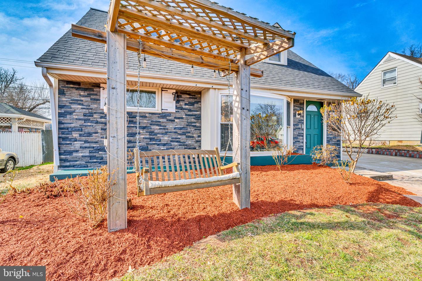 6604 CAVALIER DR, ALEXANDRIA, Virginia 22307, 4 Bedrooms Bedrooms, ,3 BathroomsBathrooms,Residential,For sale,6604 CAVALIER DR,VAFX2240034 MLS # VAFX2240034
