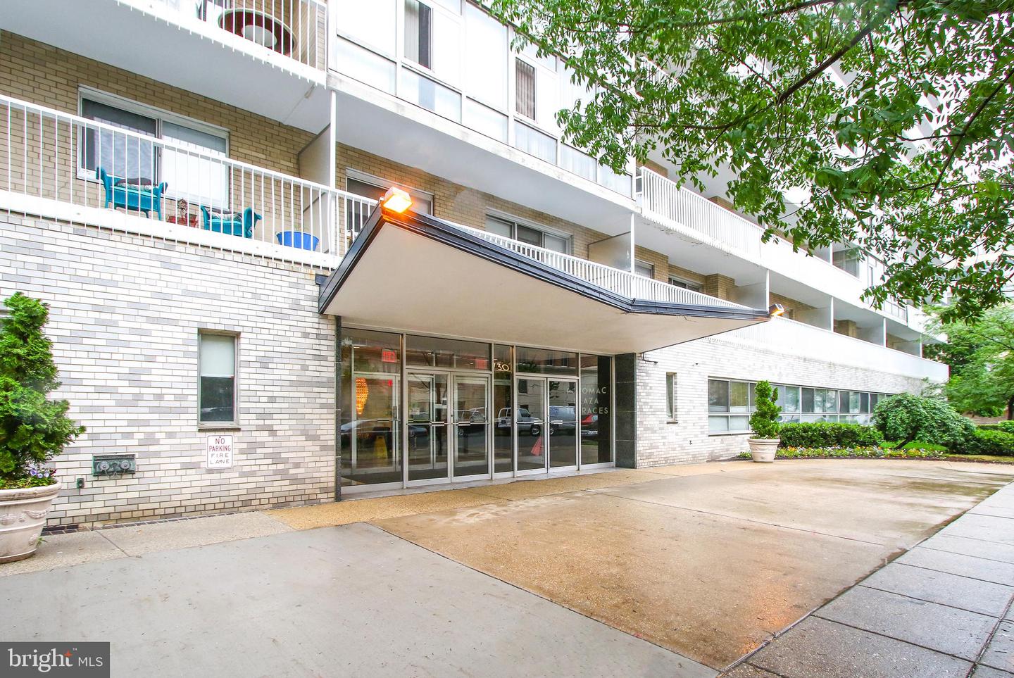 730 24TH ST NW #805, WASHINGTON, District Of Columbia 20037, 1 Bedroom Bedrooms, ,1 BathroomBathrooms,Residential,For sale,730 24TH ST NW #805,DCDC2200088 MLS # DCDC2200088