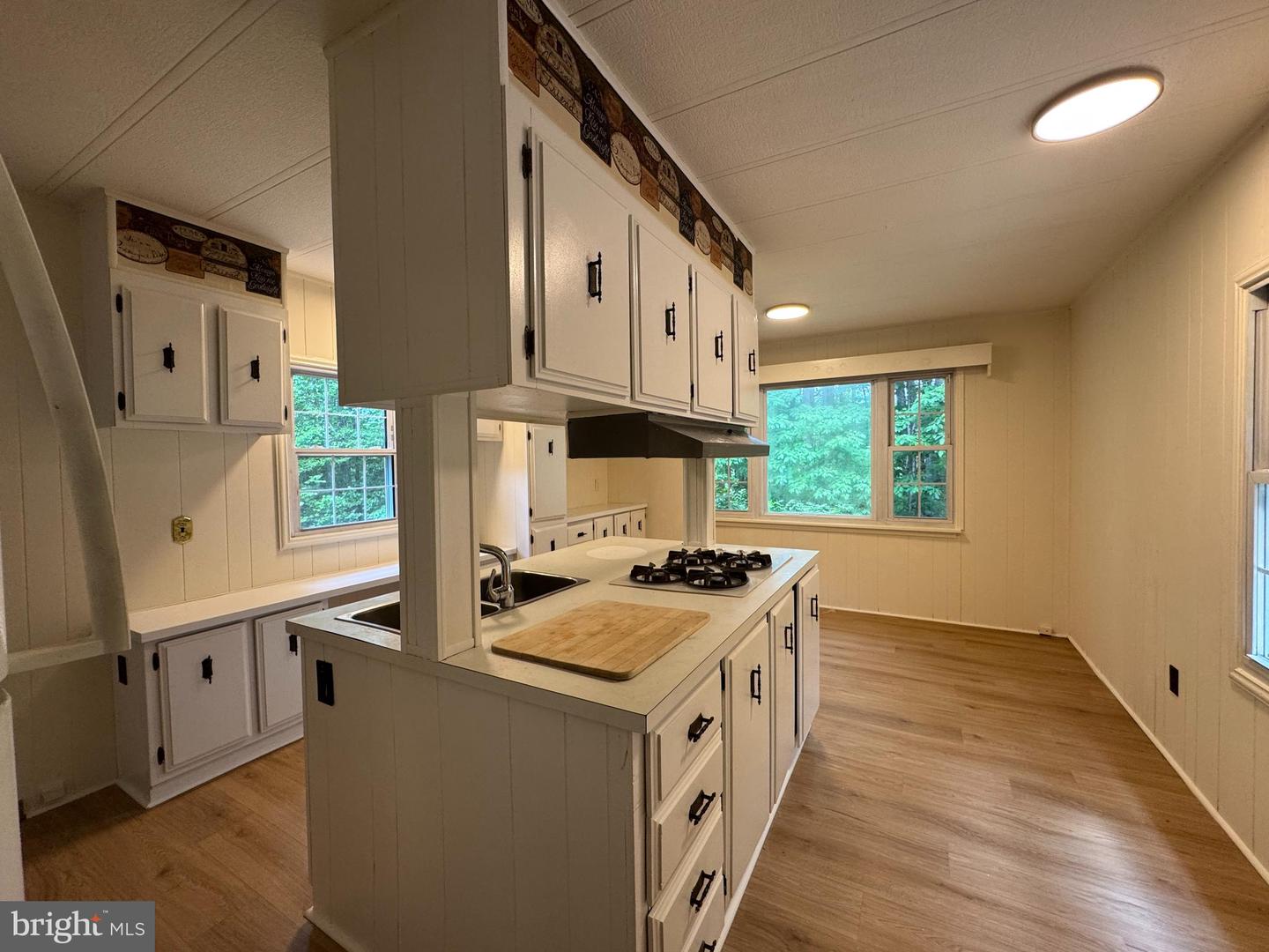 9216 LAWYERS RD, SPOTSYLVANIA, Virginia 22551, 2 Bedrooms Bedrooms, ,1 BathroomBathrooms,Residential,For sale,9216 LAWYERS RD,VASP2033022 MLS # VASP2033022