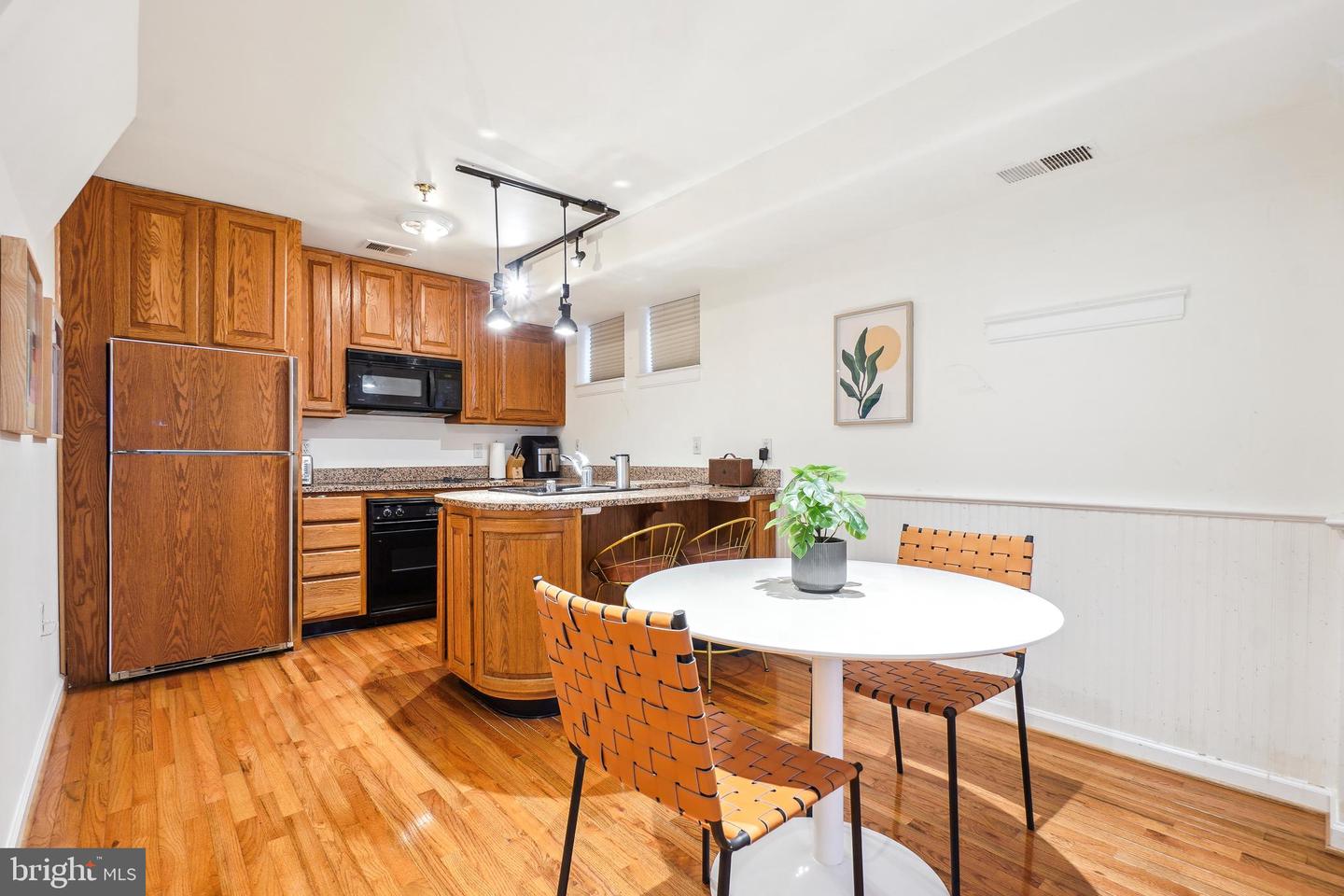 1514 21ST ST NW #2, WASHINGTON, District Of Columbia 20036, 1 Bedroom Bedrooms, ,1 BathroomBathrooms,Residential,For sale,1514 21ST ST NW #2,DCDC2200054 MLS # DCDC2200054