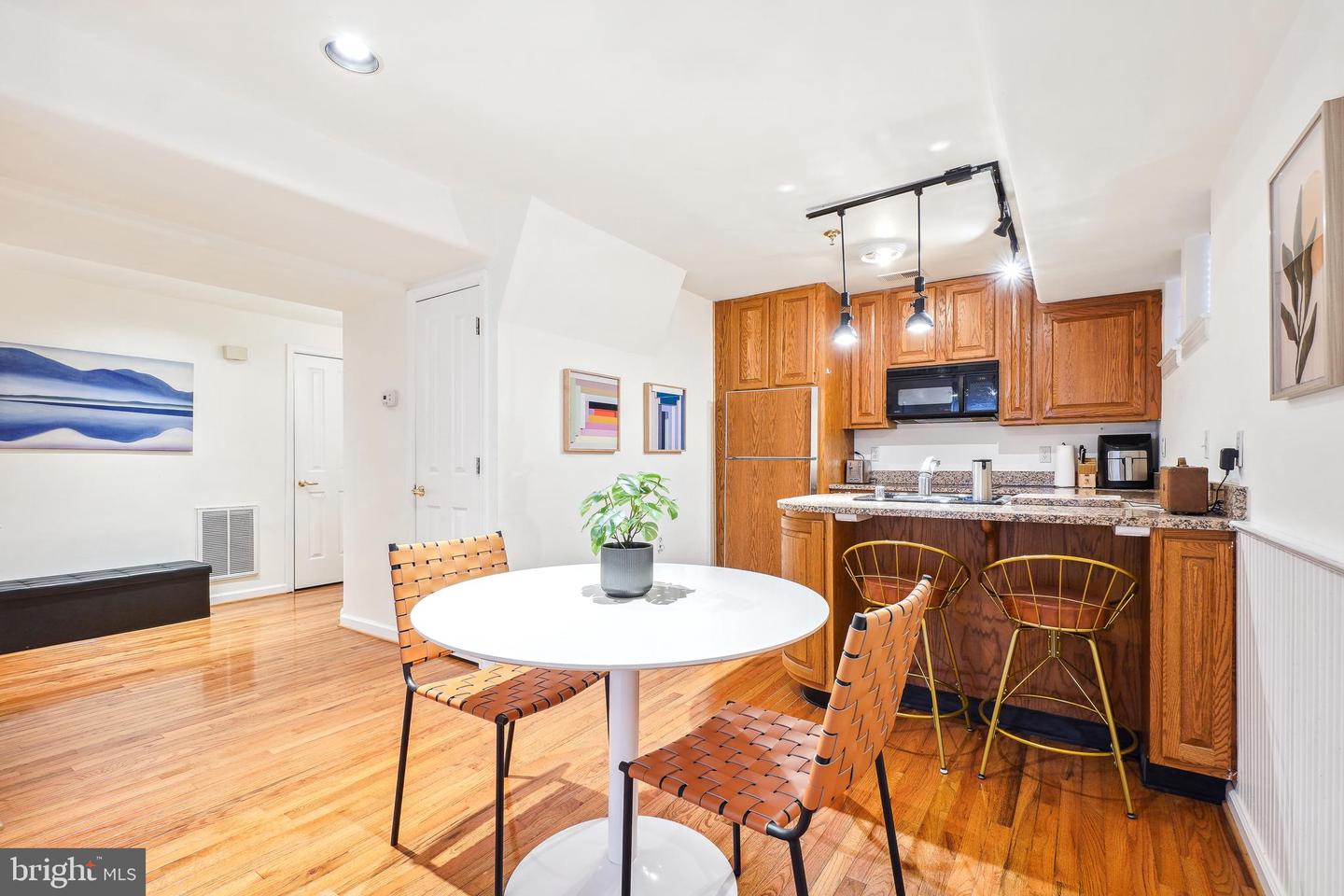 1514 21ST ST NW #2, WASHINGTON, District Of Columbia 20036, 1 Bedroom Bedrooms, ,1 BathroomBathrooms,Residential,For sale,1514 21ST ST NW #2,DCDC2200054 MLS # DCDC2200054