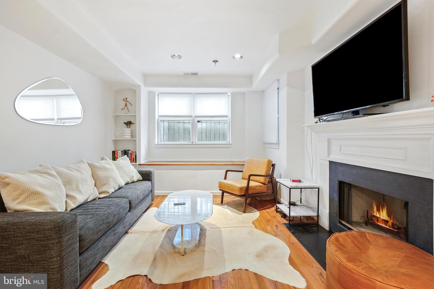 1514 21ST ST NW #2, WASHINGTON, District Of Columbia 20036, 1 Bedroom Bedrooms, ,1 BathroomBathrooms,Residential,For sale,1514 21ST ST NW #2,DCDC2200054 MLS # DCDC2200054