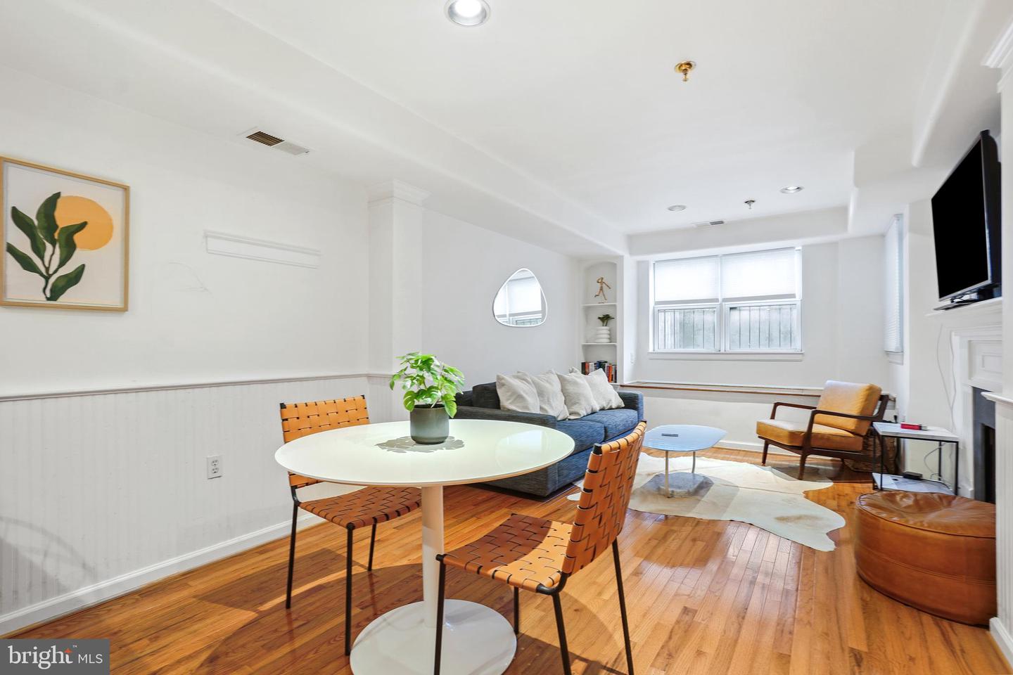1514 21ST ST NW #2, WASHINGTON, District Of Columbia 20036, 1 Bedroom Bedrooms, ,1 BathroomBathrooms,Residential,For sale,1514 21ST ST NW #2,DCDC2200054 MLS # DCDC2200054