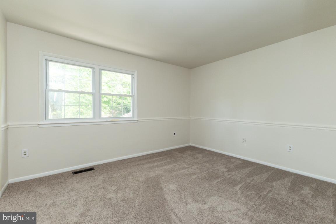 5308 MACWOOD DR, WOODBRIDGE, Virginia 22193, 4 Bedrooms Bedrooms, ,2 BathroomsBathrooms,Residential,For sale,5308 MACWOOD DR,VAPW2094436 MLS # VAPW2094436