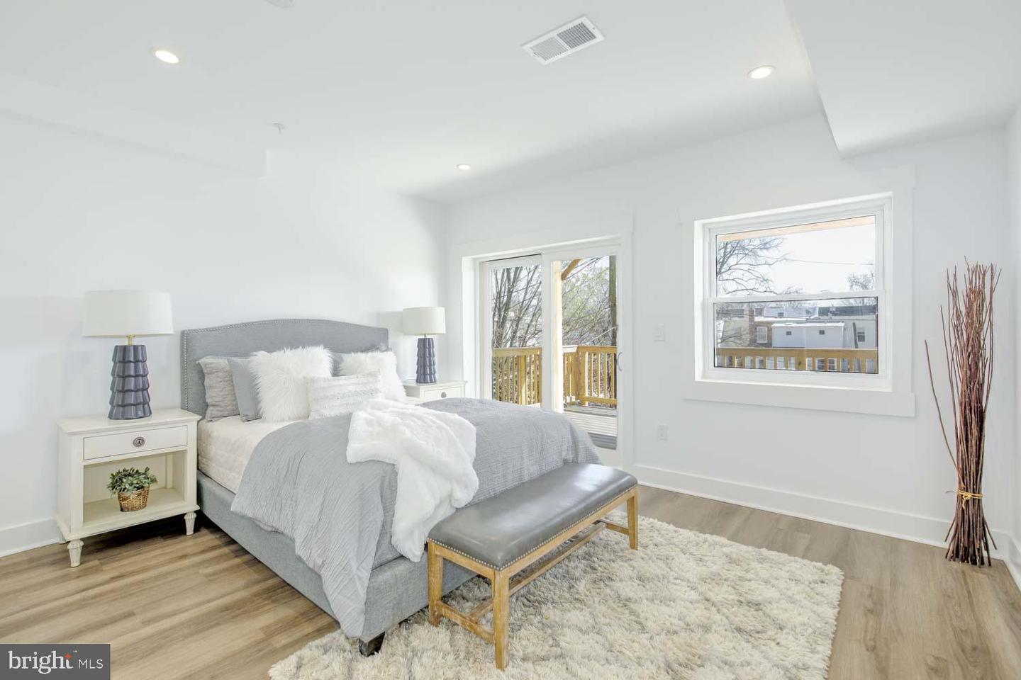 424 TAYLOR ST NW #B, WASHINGTON, District Of Columbia 20011, 4 Bedrooms Bedrooms, ,2 BathroomsBathrooms,Residential,For sale,424 TAYLOR ST NW #B,DCDC2200066 MLS # DCDC2200066