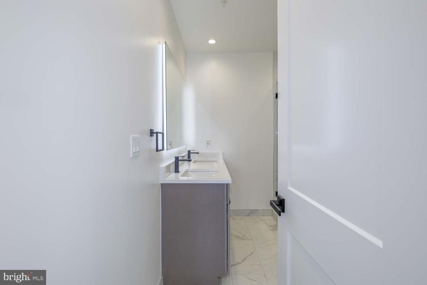 424 TAYLOR ST NW #B, WASHINGTON, District Of Columbia 20011, 4 Bedrooms Bedrooms, ,2 BathroomsBathrooms,Residential,For sale,424 TAYLOR ST NW #B,DCDC2200066 MLS # DCDC2200066
