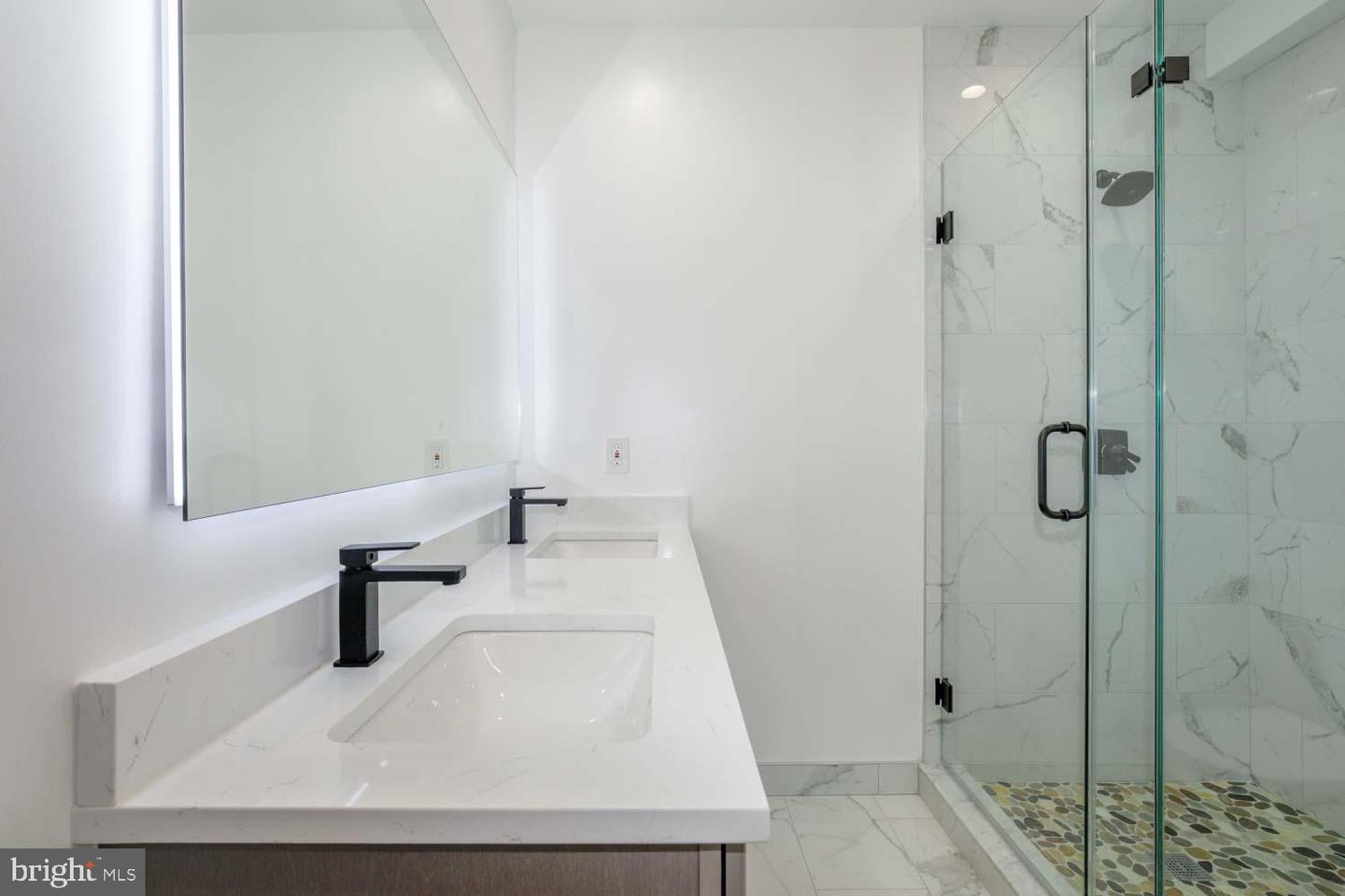 424 TAYLOR ST NW #B, WASHINGTON, District Of Columbia 20011, 4 Bedrooms Bedrooms, ,2 BathroomsBathrooms,Residential,For sale,424 TAYLOR ST NW #B,DCDC2200066 MLS # DCDC2200066