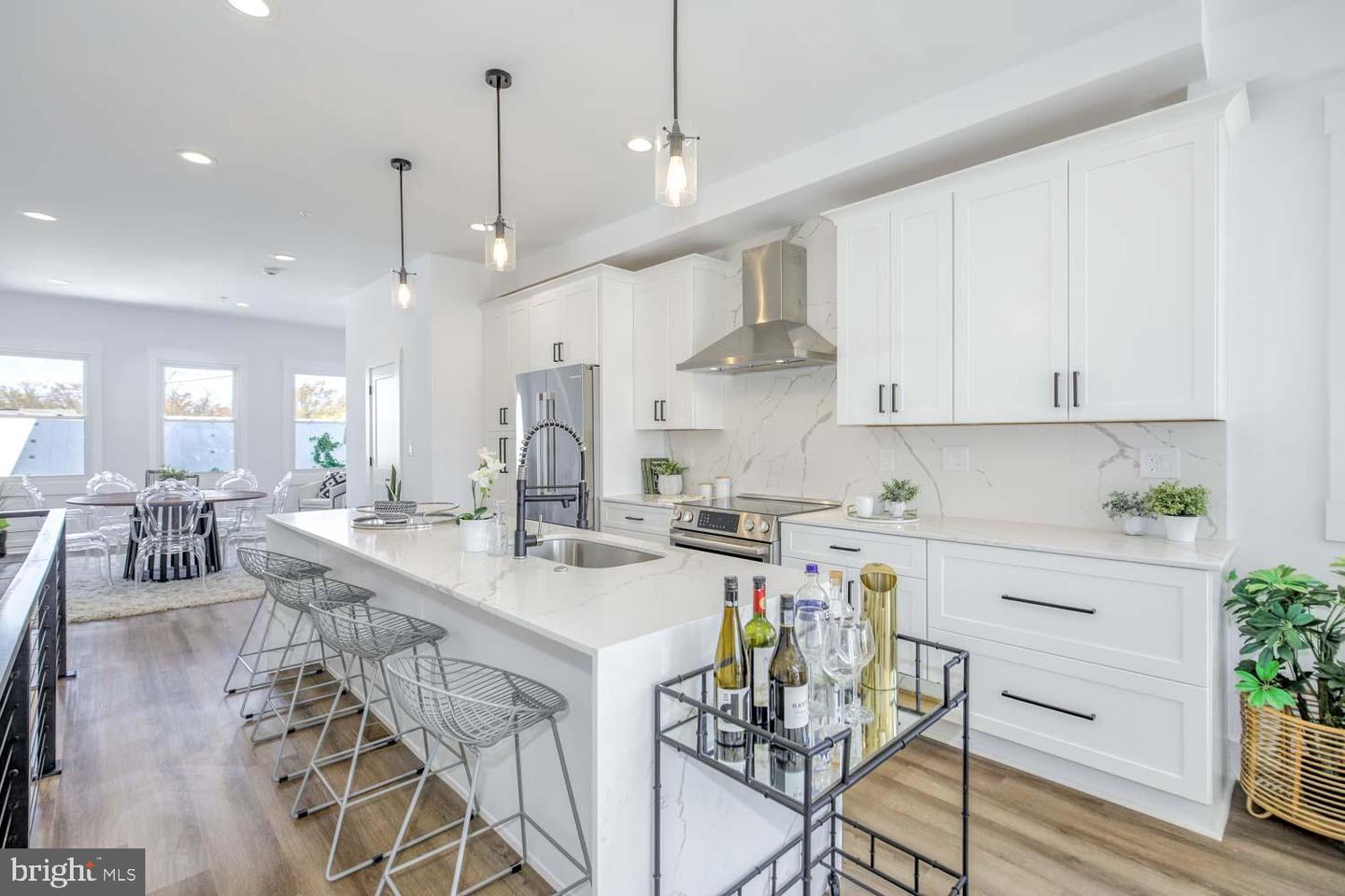 424 TAYLOR ST NW #B, WASHINGTON, District Of Columbia 20011, 4 Bedrooms Bedrooms, ,2 BathroomsBathrooms,Residential,For sale,424 TAYLOR ST NW #B,DCDC2200066 MLS # DCDC2200066