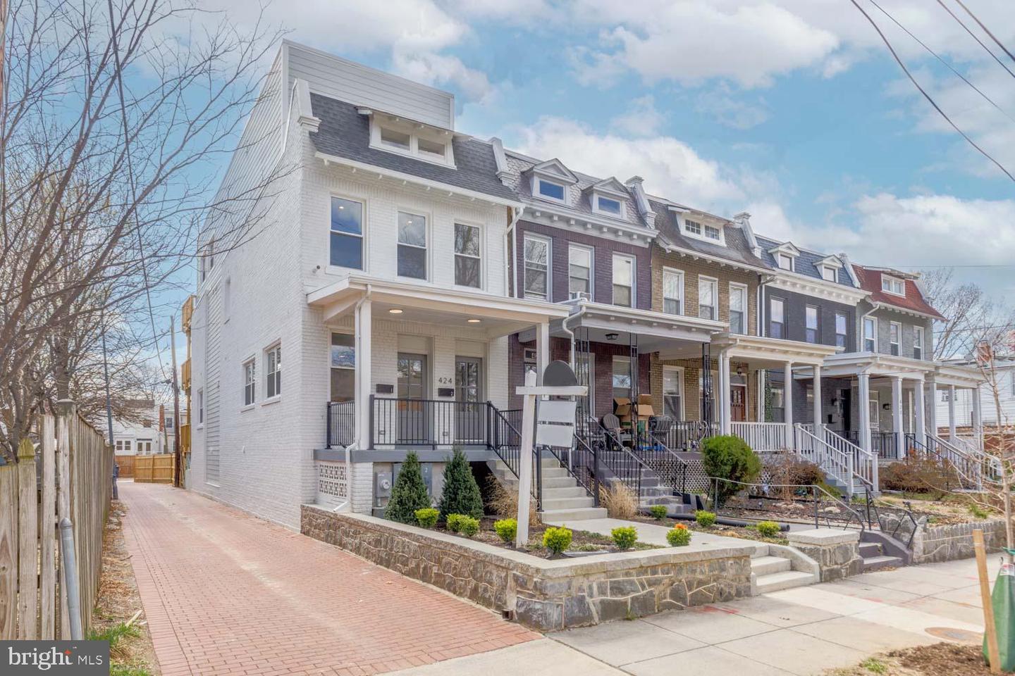 424 TAYLOR ST NW #B, WASHINGTON, District Of Columbia 20011, 4 Bedrooms Bedrooms, ,2 BathroomsBathrooms,Residential,For sale,424 TAYLOR ST NW #B,DCDC2200066 MLS # DCDC2200066