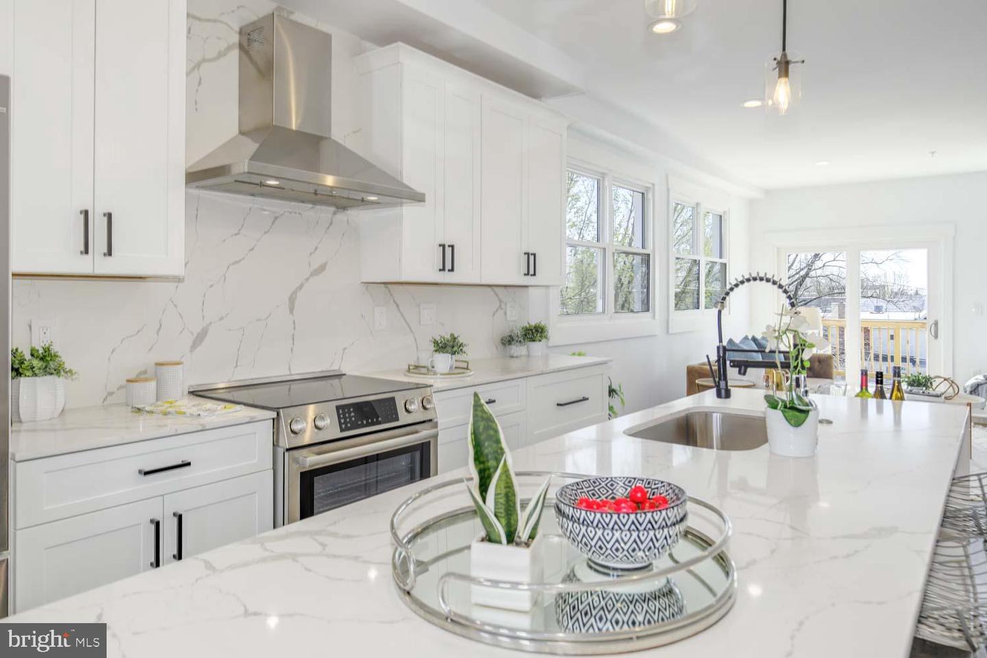 424 TAYLOR ST NW #B, WASHINGTON, District Of Columbia 20011, 4 Bedrooms Bedrooms, ,2 BathroomsBathrooms,Residential,For sale,424 TAYLOR ST NW #B,DCDC2200066 MLS # DCDC2200066