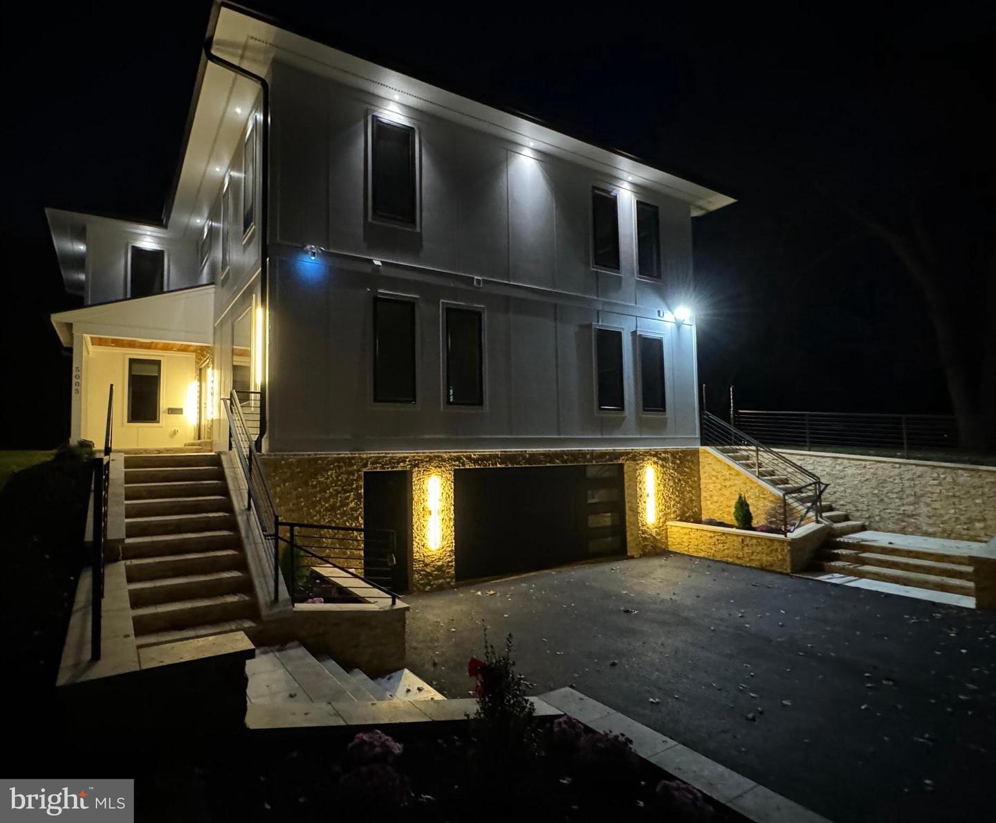 5005 RAVENSWORTH RD, ANNANDALE, Virginia 22003, 5 Bedrooms Bedrooms, ,5 BathroomsBathrooms,Residential,For sale,5005 RAVENSWORTH RD,VAFX2207636 MLS # VAFX2207636
