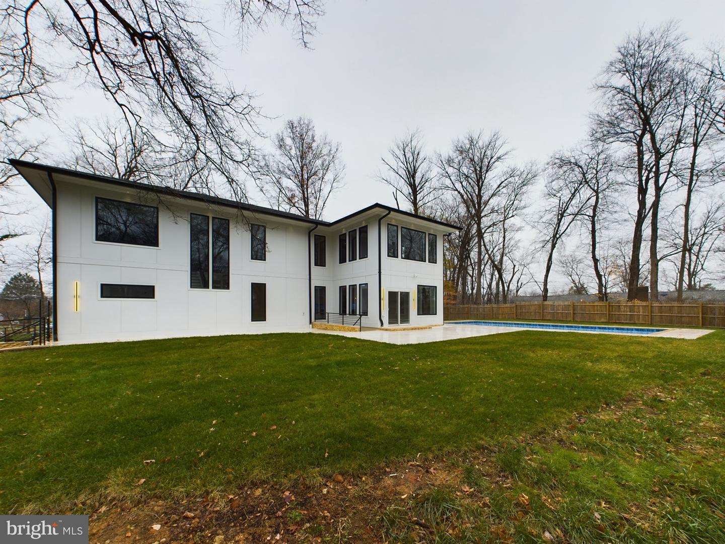 5005 RAVENSWORTH RD, ANNANDALE, Virginia 22003, 5 Bedrooms Bedrooms, ,5 BathroomsBathrooms,Residential,For sale,5005 RAVENSWORTH RD,VAFX2207636 MLS # VAFX2207636