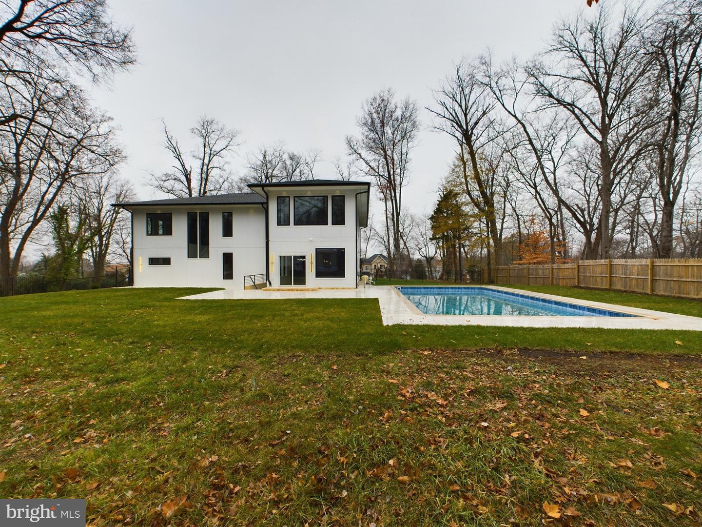 5005 RAVENSWORTH RD, ANNANDALE, Virginia 22003, 5 Bedrooms Bedrooms, ,5 BathroomsBathrooms,Residential,For sale,5005 RAVENSWORTH RD,VAFX2207636 MLS # VAFX2207636