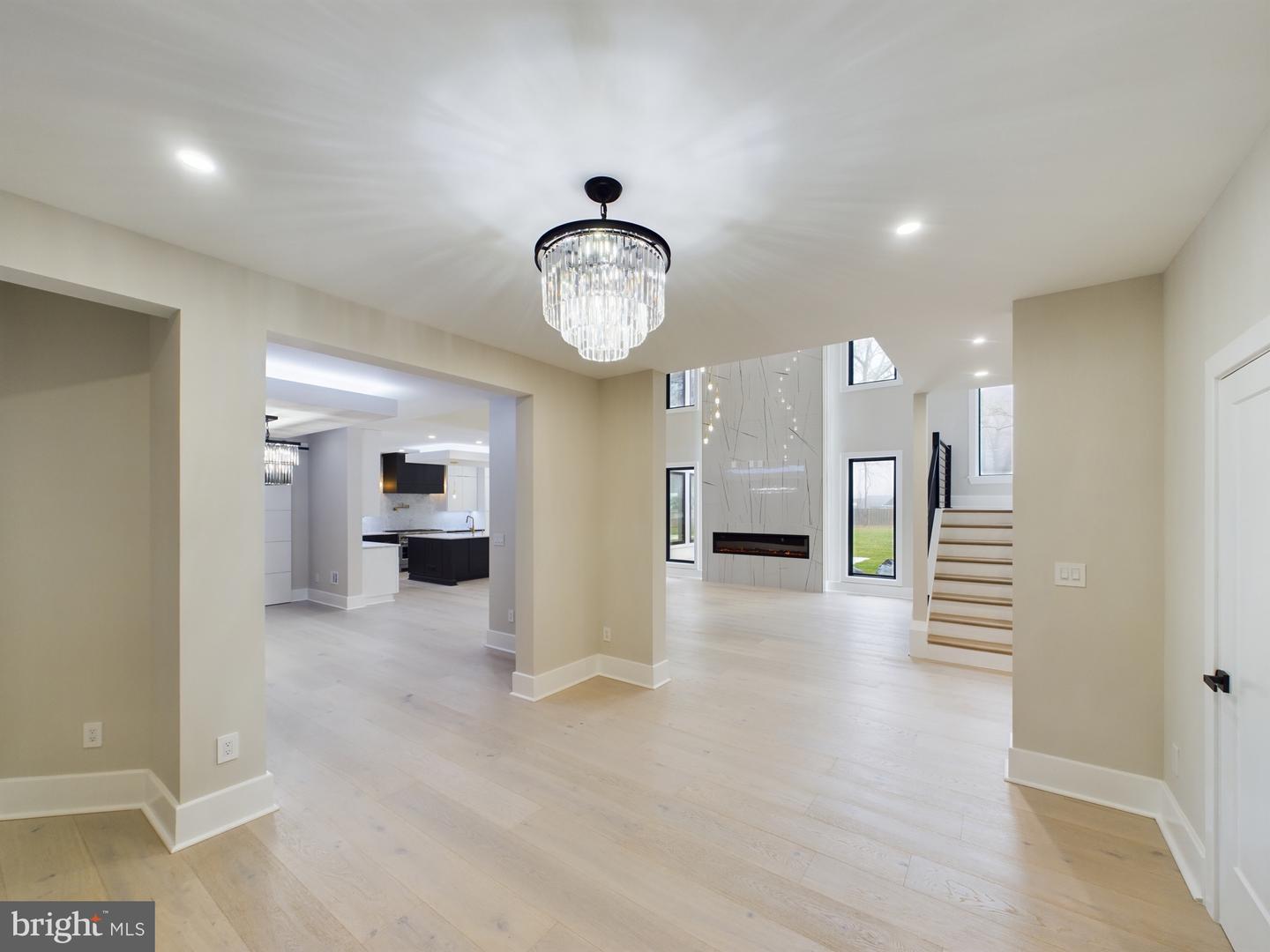 5005 RAVENSWORTH RD, ANNANDALE, Virginia 22003, 5 Bedrooms Bedrooms, ,5 BathroomsBathrooms,Residential,For sale,5005 RAVENSWORTH RD,VAFX2207636 MLS # VAFX2207636