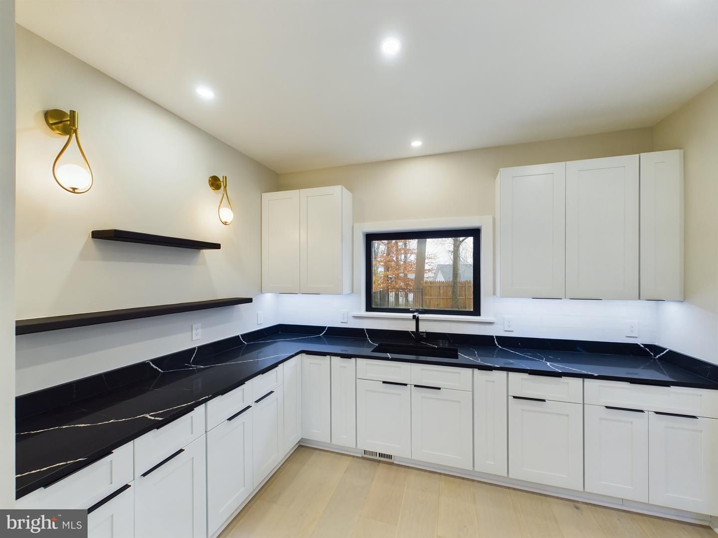 5005 RAVENSWORTH RD, ANNANDALE, Virginia 22003, 5 Bedrooms Bedrooms, ,5 BathroomsBathrooms,Residential,For sale,5005 RAVENSWORTH RD,VAFX2207636 MLS # VAFX2207636