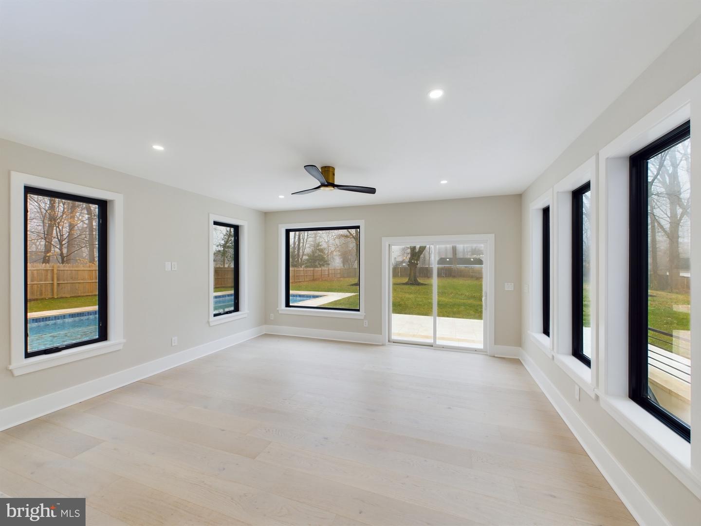 5005 RAVENSWORTH RD, ANNANDALE, Virginia 22003, 5 Bedrooms Bedrooms, ,5 BathroomsBathrooms,Residential,For sale,5005 RAVENSWORTH RD,VAFX2207636 MLS # VAFX2207636