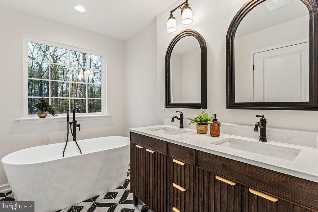 5825 STUBBS BRIDGE RD, MINERAL, Virginia 23117, 5 Bedrooms Bedrooms, ,3 BathroomsBathrooms,Residential,5825 STUBBS BRIDGE RD,VASP2032102 MLS # VASP2032102