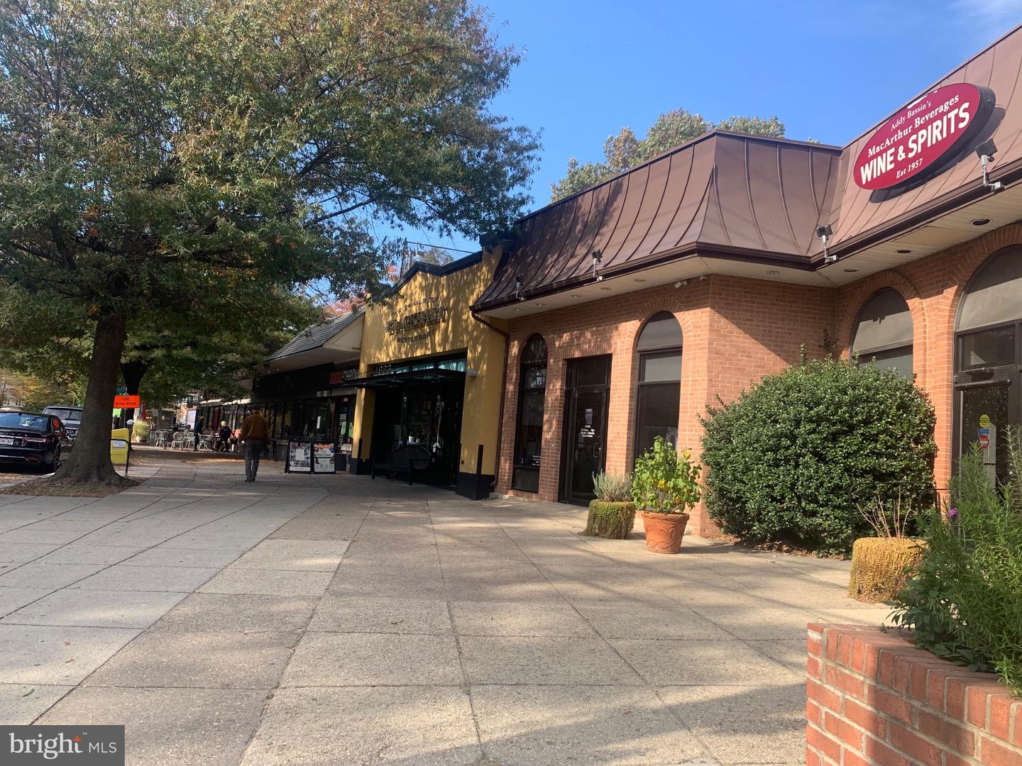 4840 MACARTHUR BLVD NW #501, WASHINGTON, District Of Columbia 20007, 1 Bedroom Bedrooms, 3 Rooms Rooms,1 BathroomBathrooms,Residential,For sale,4840 MACARTHUR BLVD NW #501,DCDC2163182 MLS # DCDC2163182