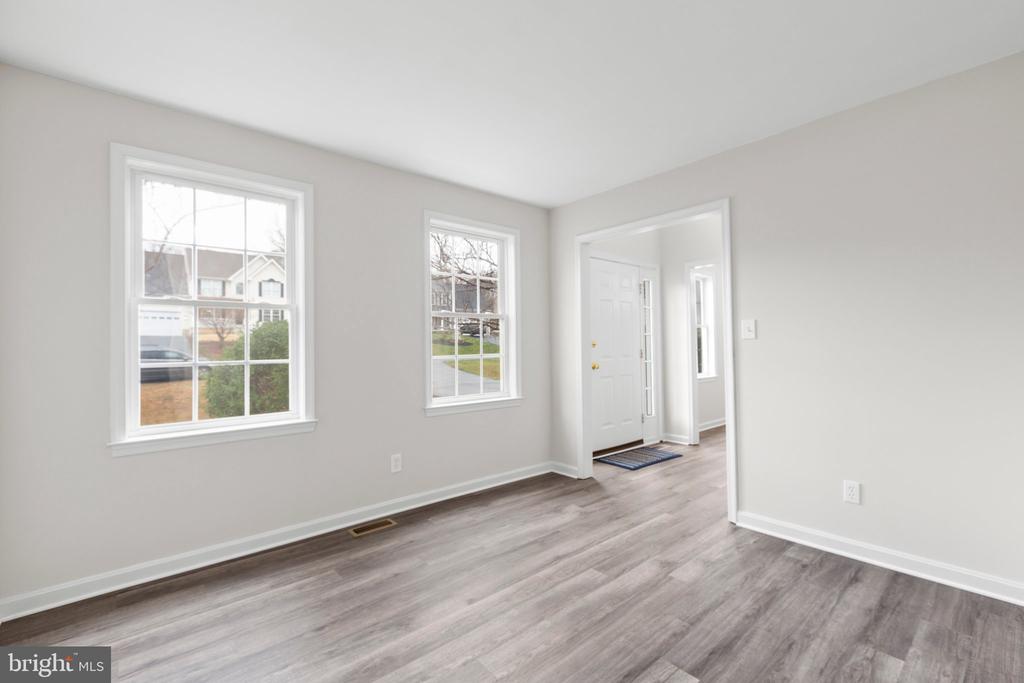 10817 CHANCELLORSVILLE DR, SPOTSYLVANIA, Virginia 22553, 4 Bedrooms Bedrooms, ,2 BathroomsBathrooms,Residential,10817 CHANCELLORSVILLE DR,VASP2031448 MLS # VASP2031448