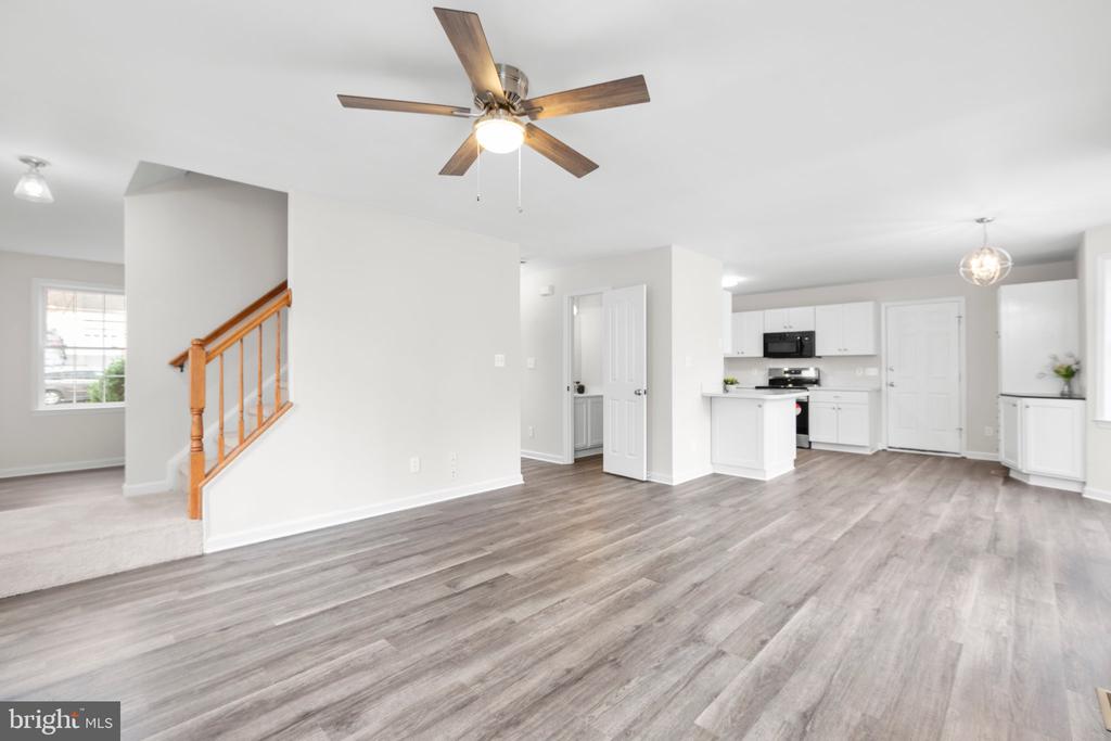10817 CHANCELLORSVILLE DR, SPOTSYLVANIA, Virginia 22553, 4 Bedrooms Bedrooms, ,2 BathroomsBathrooms,Residential,10817 CHANCELLORSVILLE DR,VASP2031448 MLS # VASP2031448