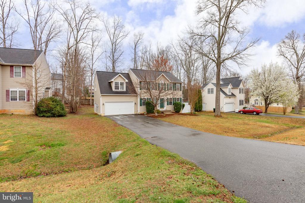 10817 CHANCELLORSVILLE DR, SPOTSYLVANIA, Virginia 22553, 4 Bedrooms Bedrooms, ,2 BathroomsBathrooms,Residential,10817 CHANCELLORSVILLE DR,VASP2031448 MLS # VASP2031448