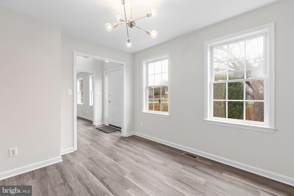 10817 CHANCELLORSVILLE DR, SPOTSYLVANIA, Virginia 22553, 4 Bedrooms Bedrooms, ,2 BathroomsBathrooms,Residential,10817 CHANCELLORSVILLE DR,VASP2031448 MLS # VASP2031448