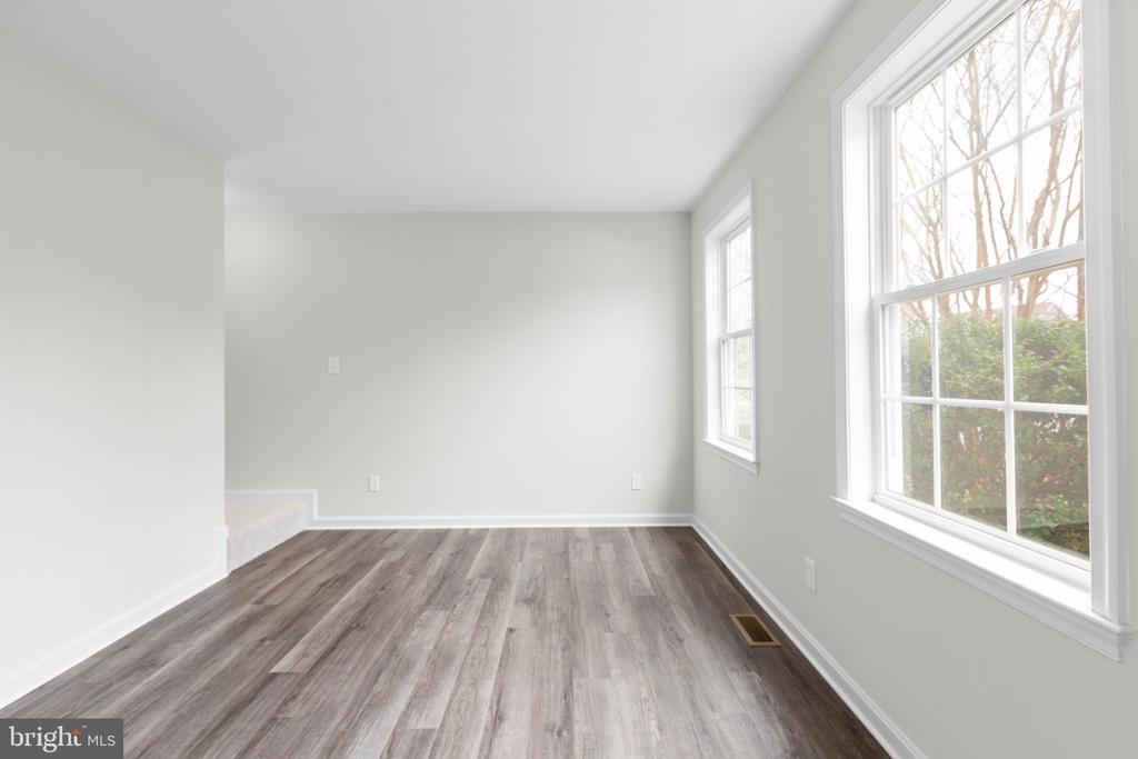 10817 CHANCELLORSVILLE DR, SPOTSYLVANIA, Virginia 22553, 4 Bedrooms Bedrooms, ,2 BathroomsBathrooms,Residential,10817 CHANCELLORSVILLE DR,VASP2031448 MLS # VASP2031448