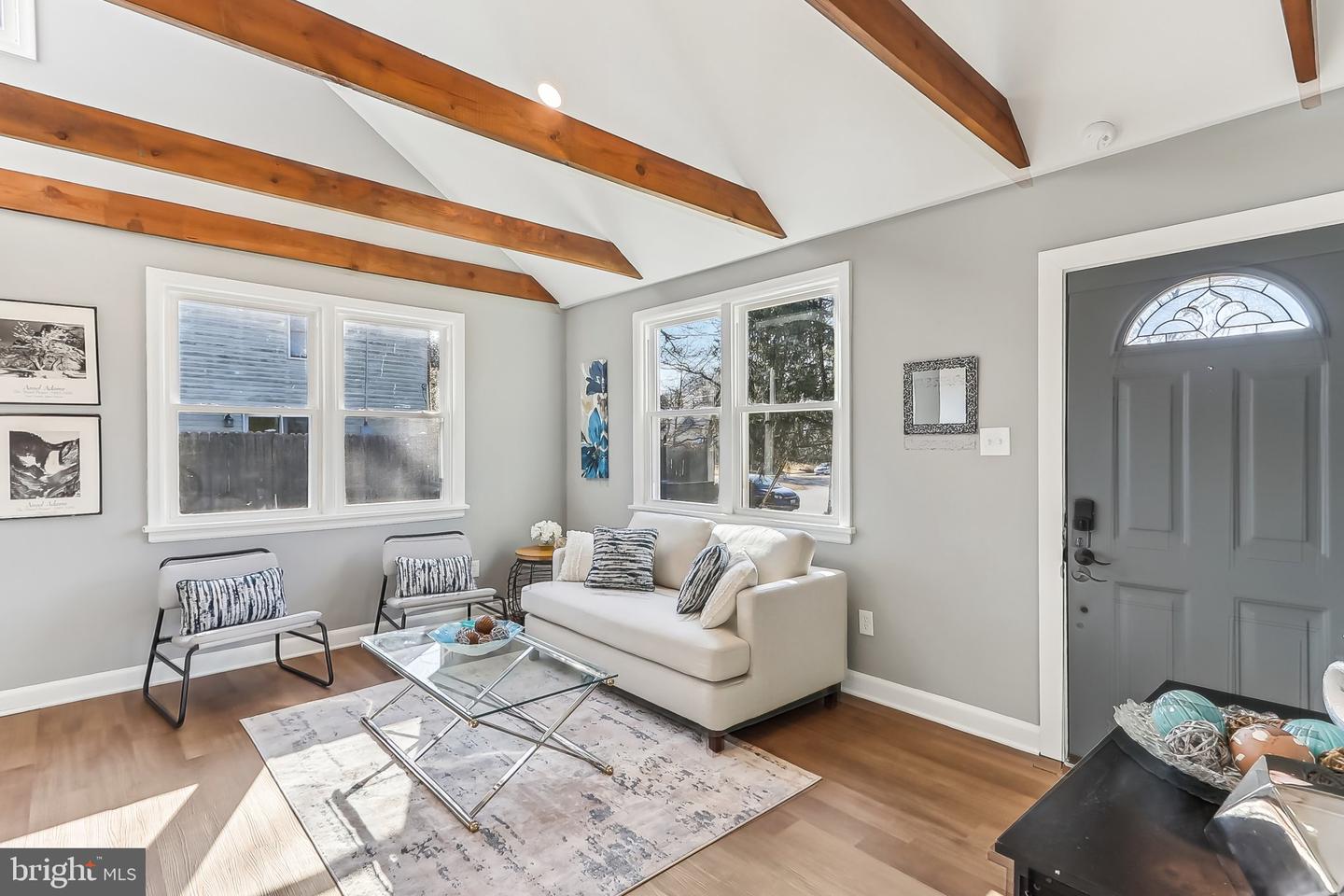 3141 CHEPSTOW LN, FALLS CHURCH, Virginia 22042, 3 Bedrooms Bedrooms, 6 Rooms Rooms,2 BathroomsBathrooms,Residential,For sale,3141 CHEPSTOW LN,VAFX2223650 MLS # VAFX2223650