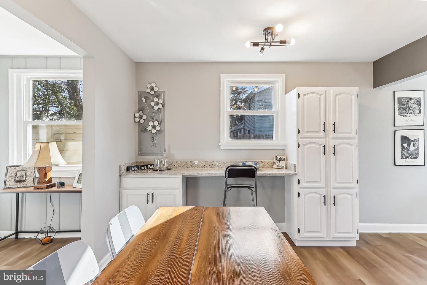 3141 CHEPSTOW LN, FALLS CHURCH, Virginia 22042, 3 Bedrooms Bedrooms, 6 Rooms Rooms,2 BathroomsBathrooms,Residential,For sale,3141 CHEPSTOW LN,VAFX2223650 MLS # VAFX2223650