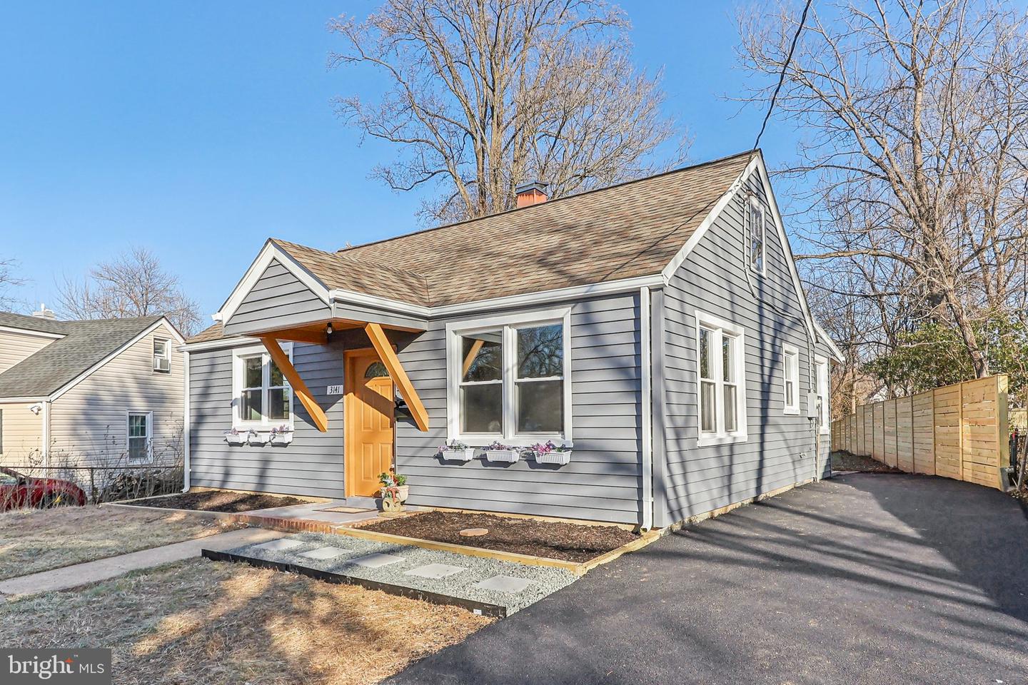 3141 CHEPSTOW LN, FALLS CHURCH, Virginia 22042, 3 Bedrooms Bedrooms, 6 Rooms Rooms,2 BathroomsBathrooms,Residential,For sale,3141 CHEPSTOW LN,VAFX2223650 MLS # VAFX2223650