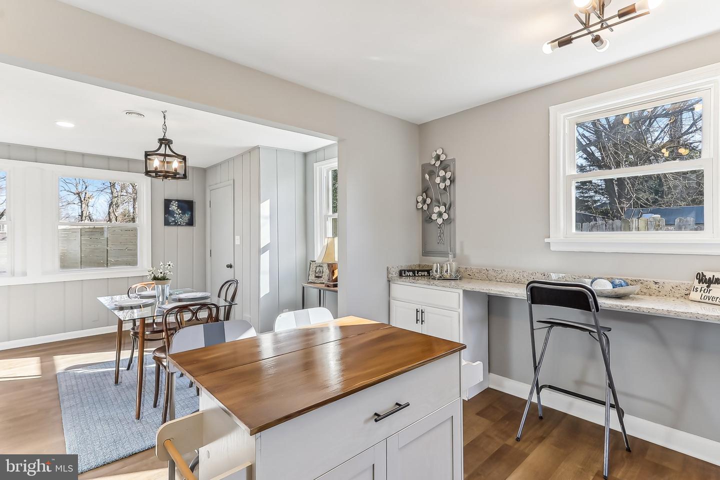 3141 CHEPSTOW LN, FALLS CHURCH, Virginia 22042, 3 Bedrooms Bedrooms, 6 Rooms Rooms,2 BathroomsBathrooms,Residential,For sale,3141 CHEPSTOW LN,VAFX2223650 MLS # VAFX2223650