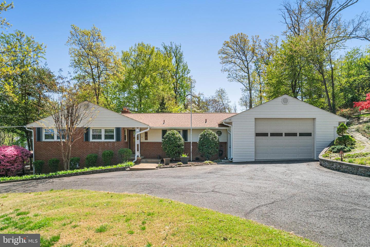 5615 GLENWOOD DR, ALEXANDRIA, Virginia 22310, 3 Bedrooms Bedrooms, ,2 BathroomsBathrooms,Residential,For sale,5615 GLENWOOD DR,VAFX2228736 MLS # VAFX2228736