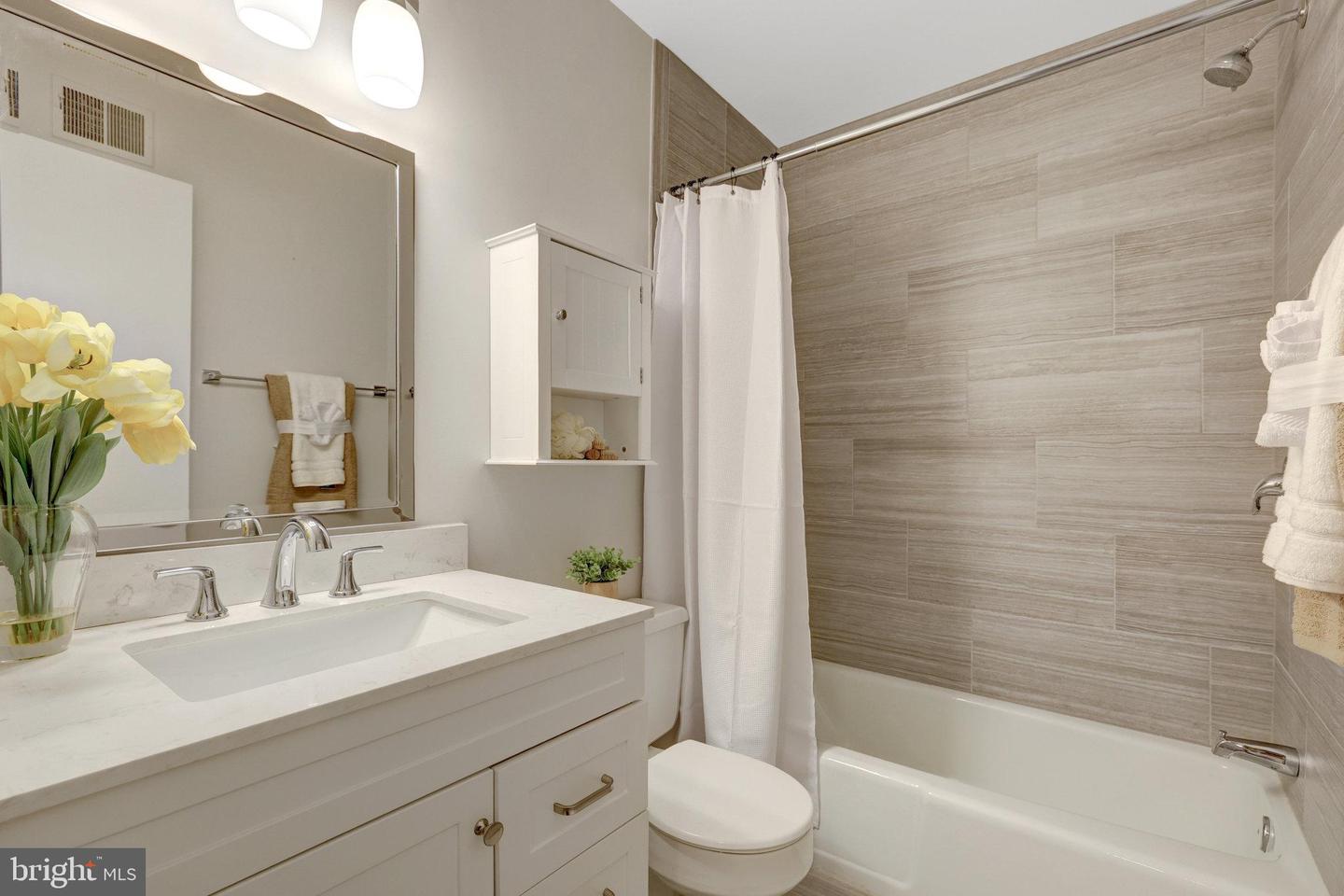 7019 ALICENT PL, MCLEAN, Virginia 22101, 3 Bedrooms Bedrooms, ,2 BathroomsBathrooms,Residential,For sale,7019 ALICENT PL,VAFX2228510 MLS # VAFX2228510
