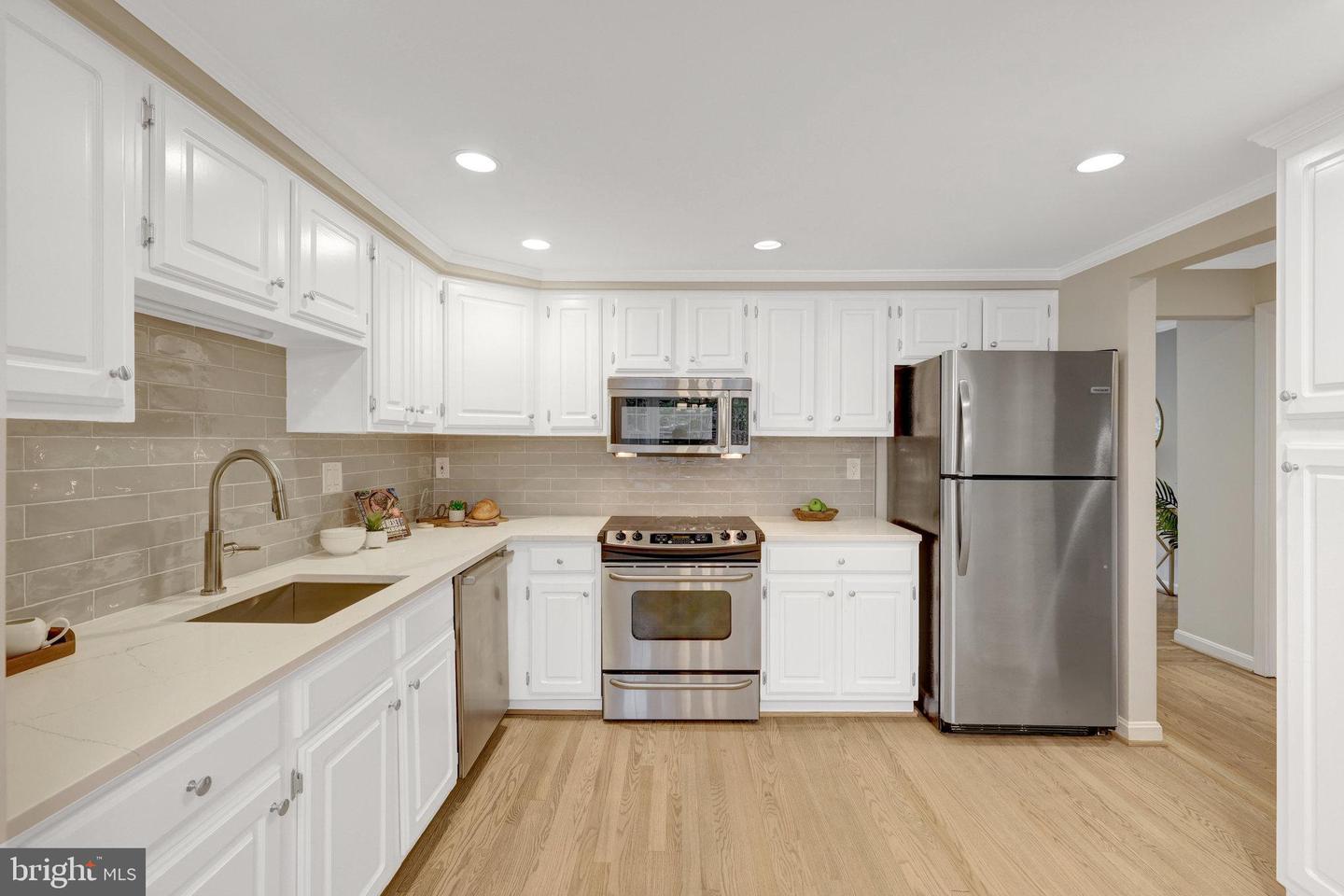 7019 ALICENT PL, MCLEAN, Virginia 22101, 3 Bedrooms Bedrooms, ,2 BathroomsBathrooms,Residential,For sale,7019 ALICENT PL,VAFX2228510 MLS # VAFX2228510