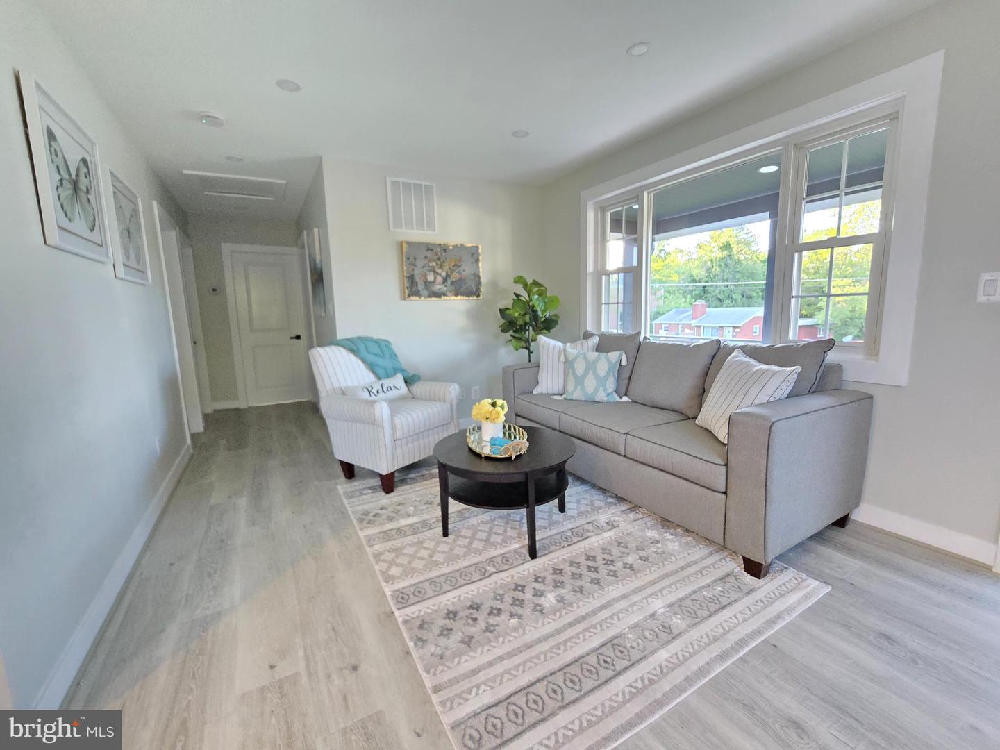 6065 MUNSON HILL RD, FALLS CHURCH, Virginia 22044, 4 Bedrooms Bedrooms, ,2 BathroomsBathrooms,Residential,For sale,6065 MUNSON HILL RD,VAFX2228872 MLS # VAFX2228872