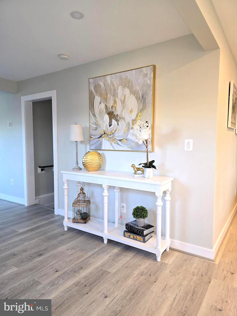 6065 MUNSON HILL RD, FALLS CHURCH, Virginia 22044, 4 Bedrooms Bedrooms, ,2 BathroomsBathrooms,Residential,For sale,6065 MUNSON HILL RD,VAFX2228872 MLS # VAFX2228872