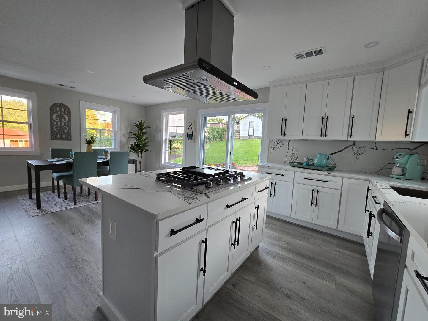 6065 MUNSON HILL RD, FALLS CHURCH, Virginia 22044, 4 Bedrooms Bedrooms, ,2 BathroomsBathrooms,Residential,For sale,6065 MUNSON HILL RD,VAFX2228872 MLS # VAFX2228872