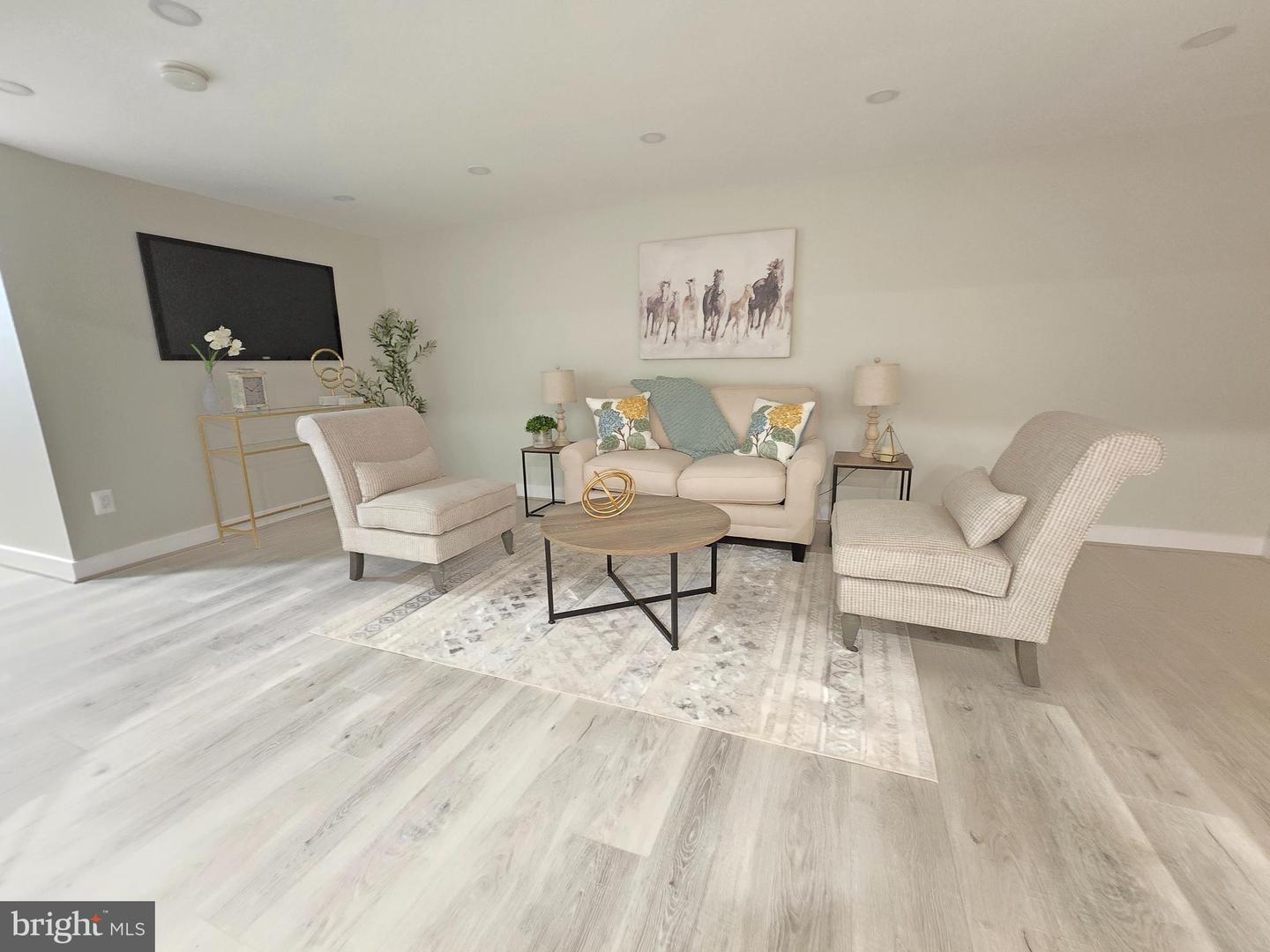 6065 MUNSON HILL RD, FALLS CHURCH, Virginia 22044, 4 Bedrooms Bedrooms, ,2 BathroomsBathrooms,Residential,For sale,6065 MUNSON HILL RD,VAFX2228872 MLS # VAFX2228872