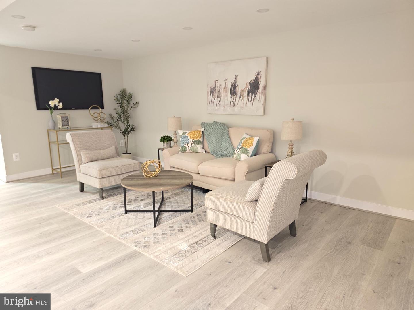 6065 MUNSON HILL RD, FALLS CHURCH, Virginia 22044, 4 Bedrooms Bedrooms, ,2 BathroomsBathrooms,Residential,For sale,6065 MUNSON HILL RD,VAFX2228872 MLS # VAFX2228872