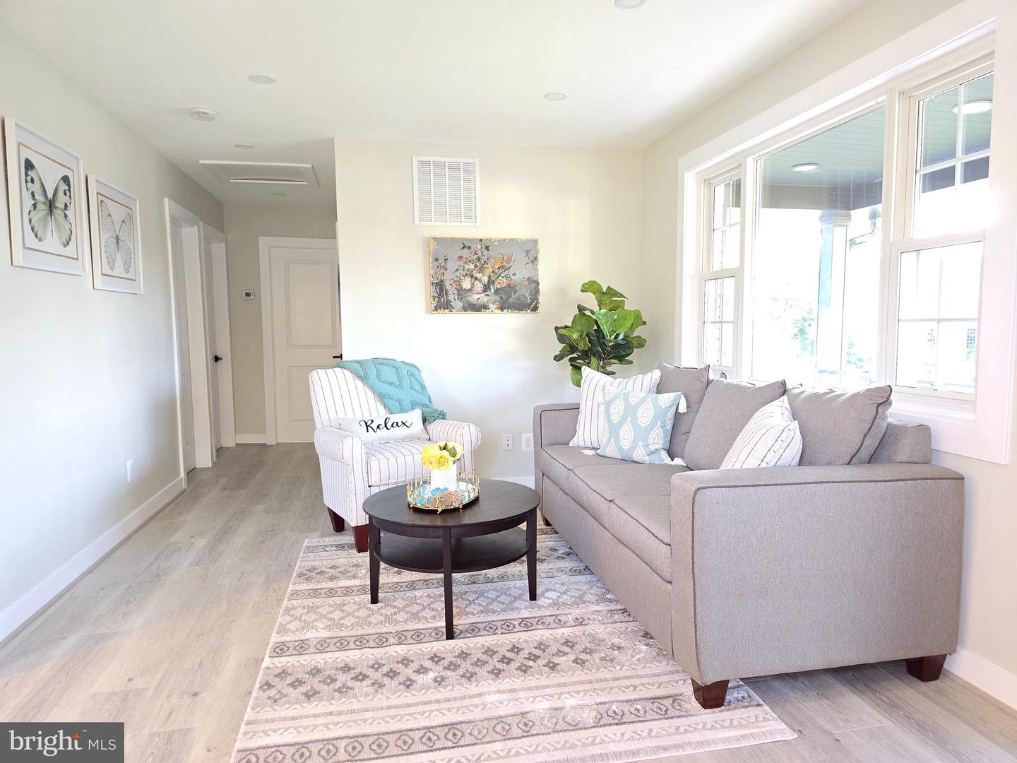 6065 MUNSON HILL RD, FALLS CHURCH, Virginia 22044, 4 Bedrooms Bedrooms, ,2 BathroomsBathrooms,Residential,For sale,6065 MUNSON HILL RD,VAFX2228872 MLS # VAFX2228872