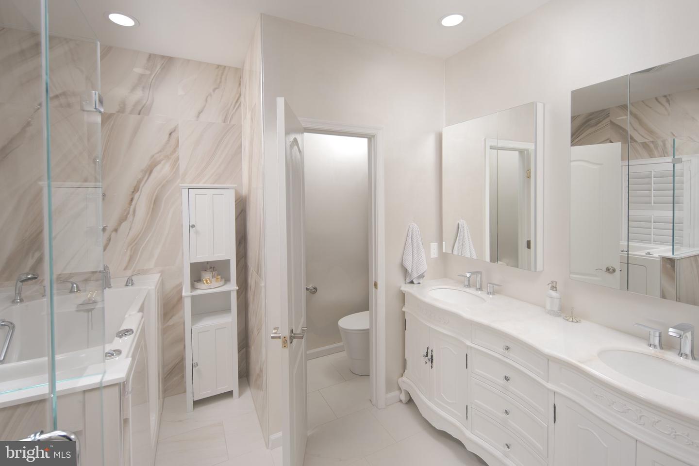 44390 CEDAR HEIGHTS DR, ASHBURN, Virginia 20147, 3 Bedrooms Bedrooms, ,3 BathroomsBathrooms,Residential,For sale,44390 CEDAR HEIGHTS DR,VALO2090746 MLS # VALO2090746