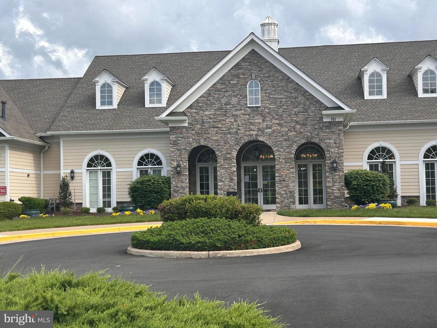 1 ASHLAND CIR, FREDERICKSBURG, Virginia 22406, 2 Bedrooms Bedrooms, ,2 BathroomsBathrooms,Residential,For sale,1 ASHLAND CIR,VAST2037104 MLS # VAST2037104