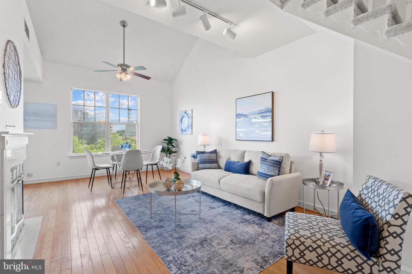 1625 INTERNATIONAL DR #402, MCLEAN, Virginia 22102, 2 Bedrooms Bedrooms, ,2 BathroomsBathrooms,Residential,For sale,1625 INTERNATIONAL DR #402,VAFX2229918 MLS # VAFX2229918