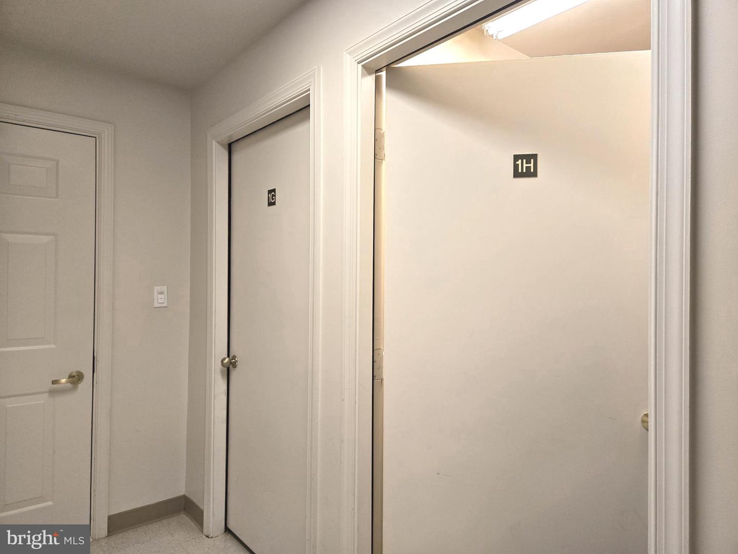 1625 INTERNATIONAL DR #402, MCLEAN, Virginia 22102, 2 Bedrooms Bedrooms, ,2 BathroomsBathrooms,Residential,For sale,1625 INTERNATIONAL DR #402,VAFX2229918 MLS # VAFX2229918