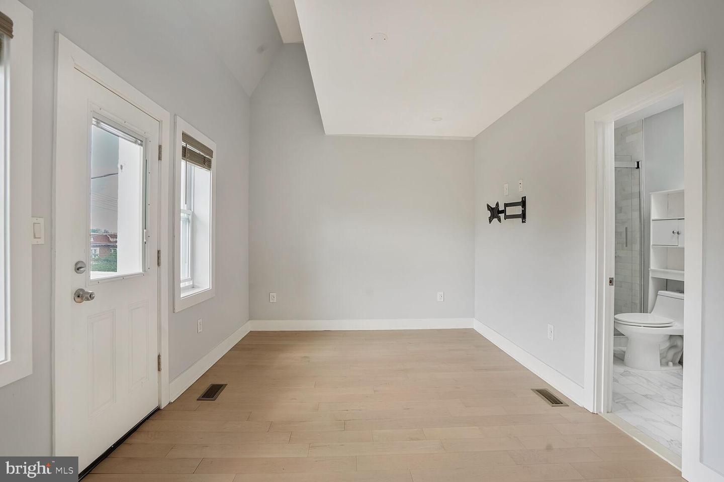 4931 4TH ST NW, WASHINGTON, District Of Columbia 20011, 5 Bedrooms Bedrooms, ,3 BathroomsBathrooms,Residential,For sale,4931 4TH ST NW,DCDC2192150 MLS # DCDC2192150