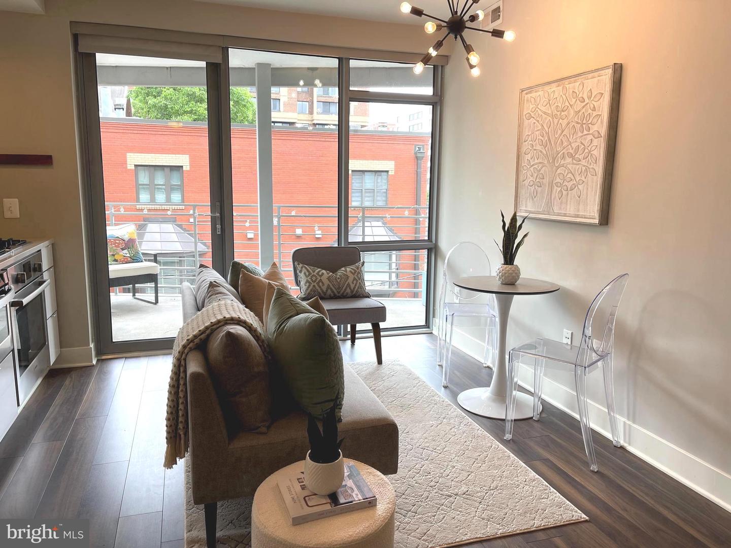 1311 13TH ST NW #308, WASHINGTON, District Of Columbia 20005, 1 Bedroom Bedrooms, ,1 BathroomBathrooms,Residential,For sale,1311 13TH ST NW #308,DCDC2192186 MLS # DCDC2192186