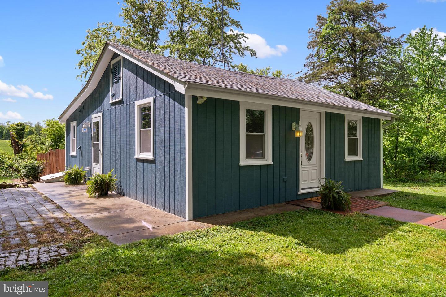 39223 E COLONIAL HWY E, HAMILTON, Virginia 20158, 2 Bedrooms Bedrooms, ,1 BathroomBathrooms,Residential,For sale,39223 E COLONIAL HWY E,VALO2092188 MLS # VALO2092188