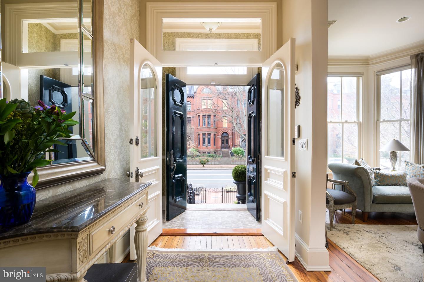 1335 VERMONT AVE NW, WASHINGTON, District Of Columbia 20005, 3 Bedrooms Bedrooms, ,3 BathroomsBathrooms,Residential,For sale,1335 VERMONT AVE NW,DCDC2191792 MLS # DCDC2191792
