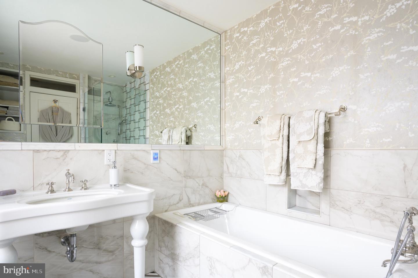 1335 VERMONT AVE NW, WASHINGTON, District Of Columbia 20005, 3 Bedrooms Bedrooms, ,3 BathroomsBathrooms,Residential,For sale,1335 VERMONT AVE NW,DCDC2191792 MLS # DCDC2191792